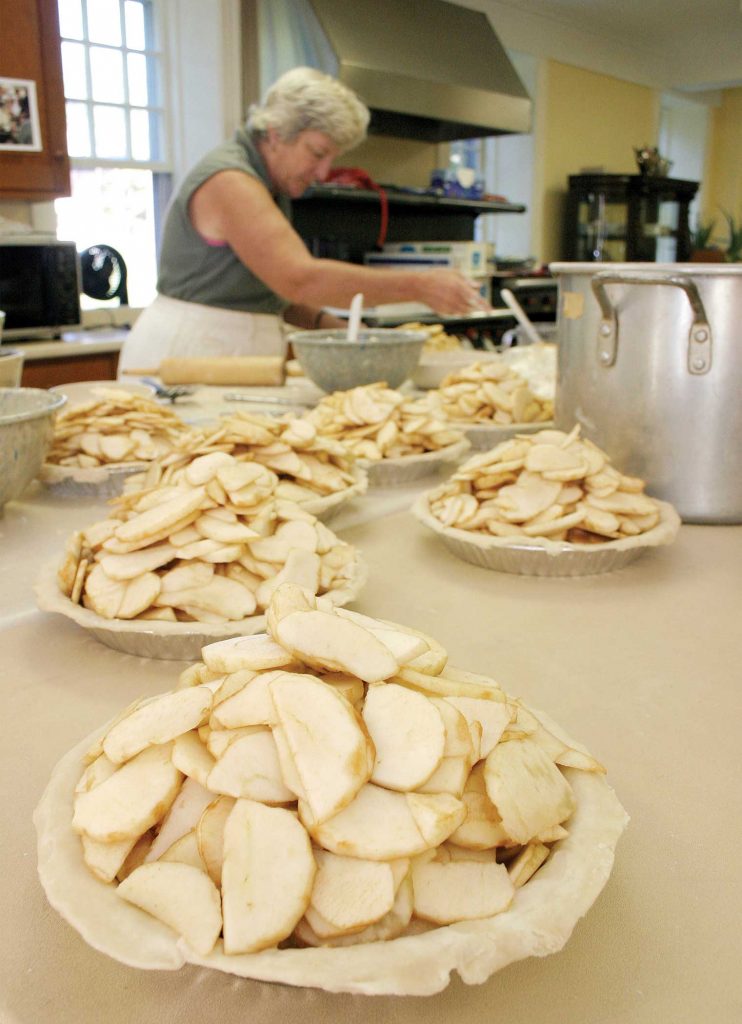 Vermont foliage fundraisers rake in bushels of green