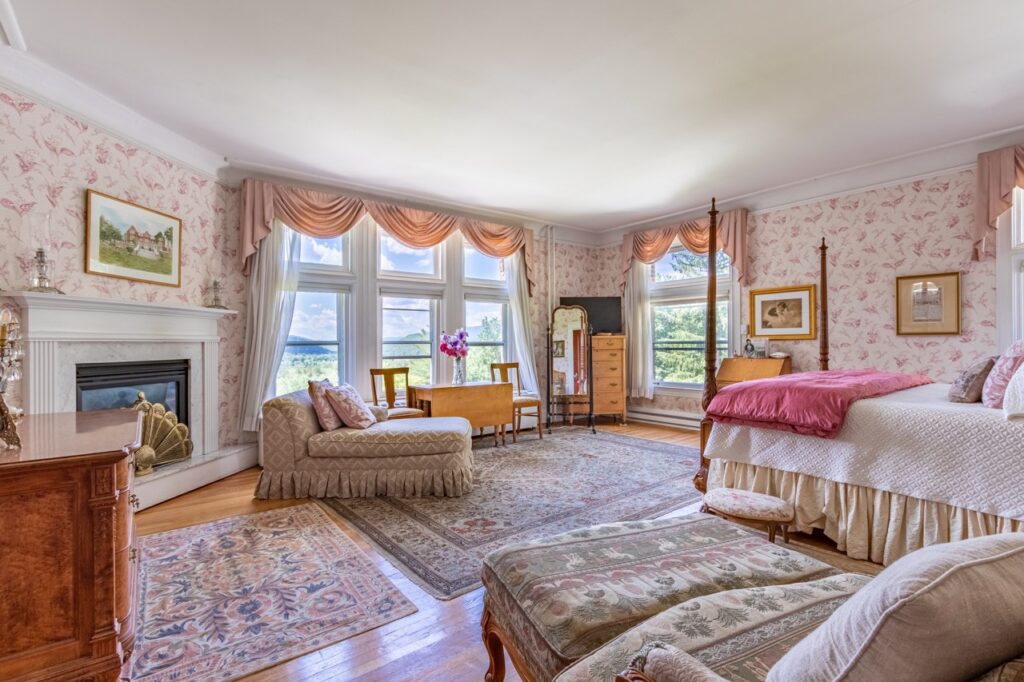 room_3_Bridal_Suite_summer_The_Wilburton_Alex_Vincent