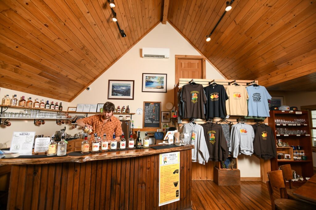 Vermont Distillers - Maple Bourbon - Vermont Liquor-5 Large