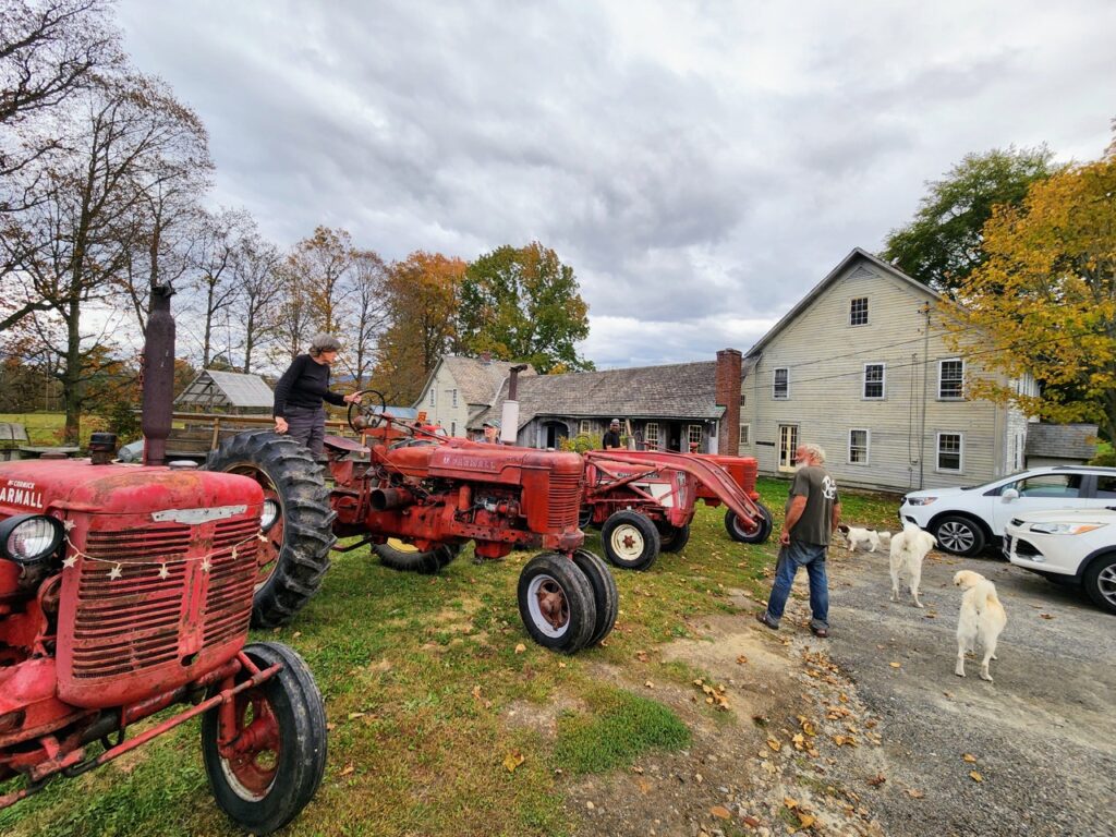 2025-10-09-SLEIGHRIDE-7 Large