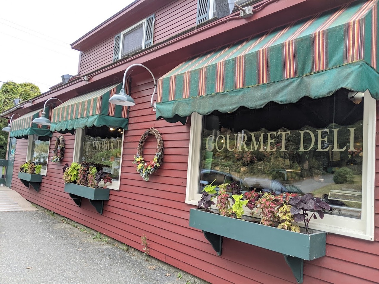 Vermont-Country-Deli-Brattleboro-Vermont-5