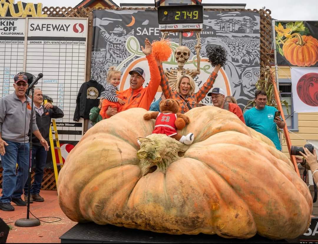 Travis 2023 with scale showing 2749 lbs