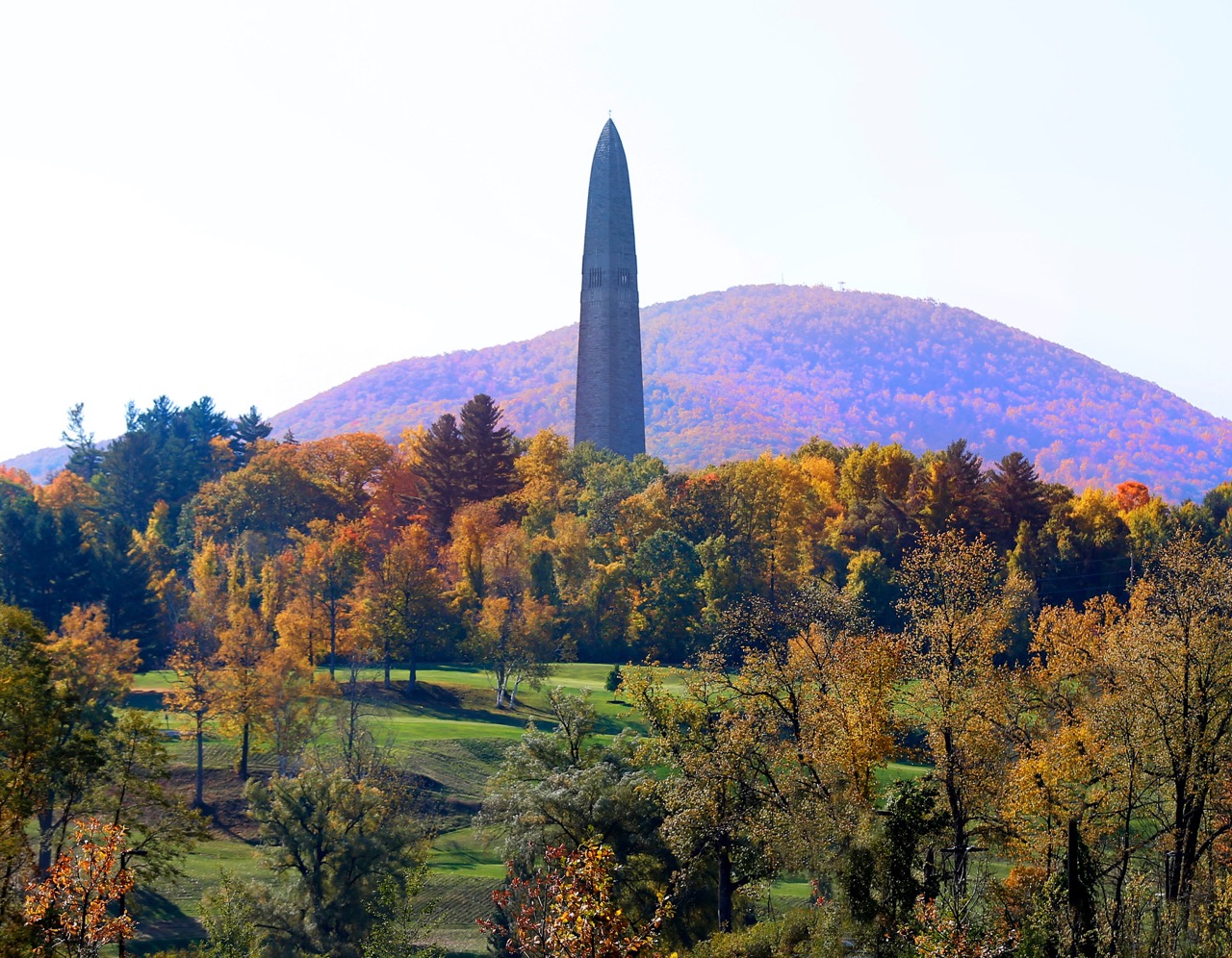 Bennington-Vermont-Visit-Fall-Foliage-Leef peeping-Autumn-2 Large