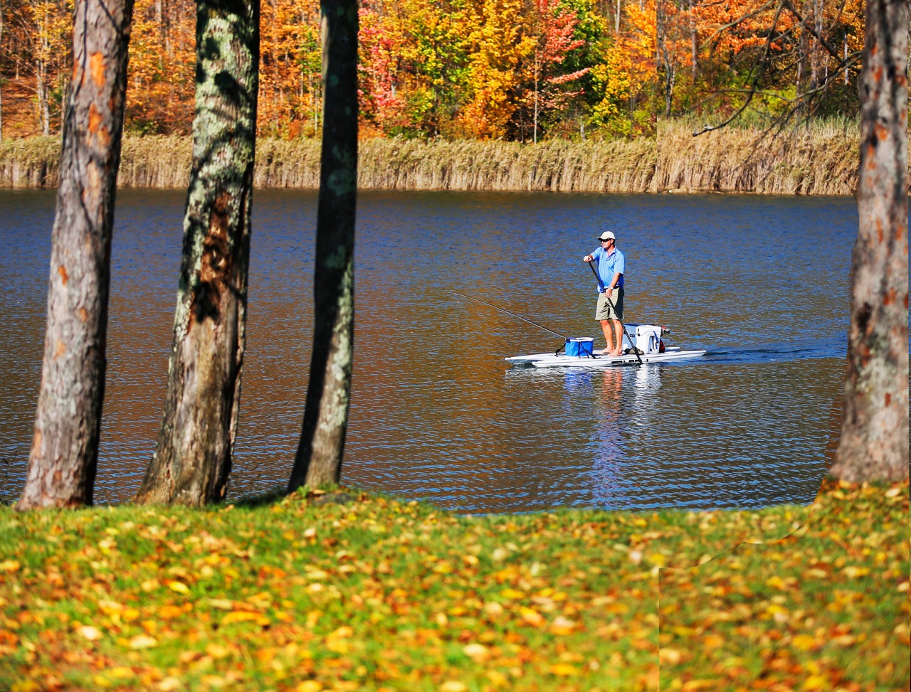 Bennington-Vermont-Visit-Fall-Foliage-Leef peeping-Autumn-6 Large