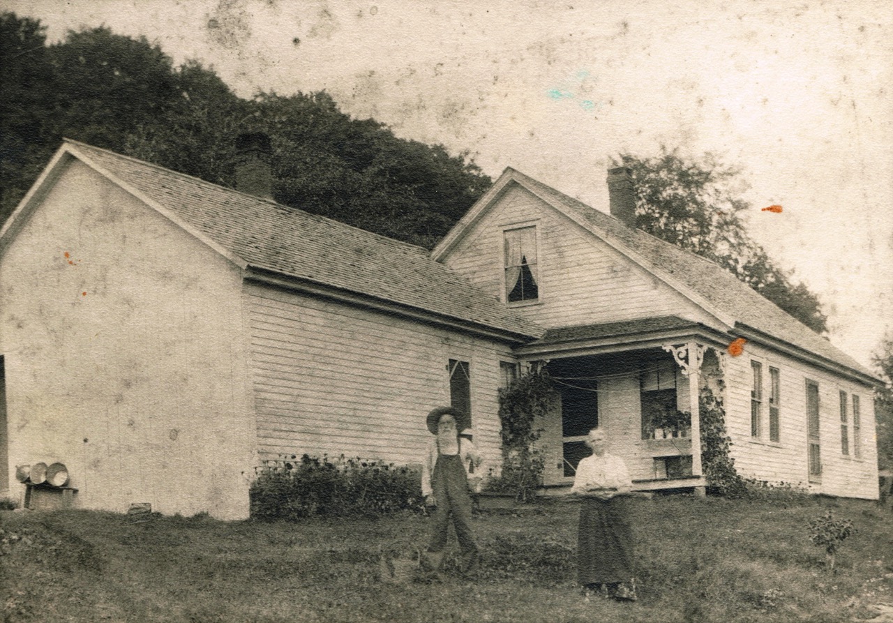 GILFEATHER FARM Felix and Maria GIlfeather Large 2